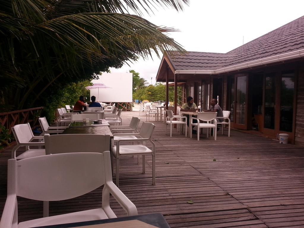 Hotel Maldives Seashine Huraa Exterior foto